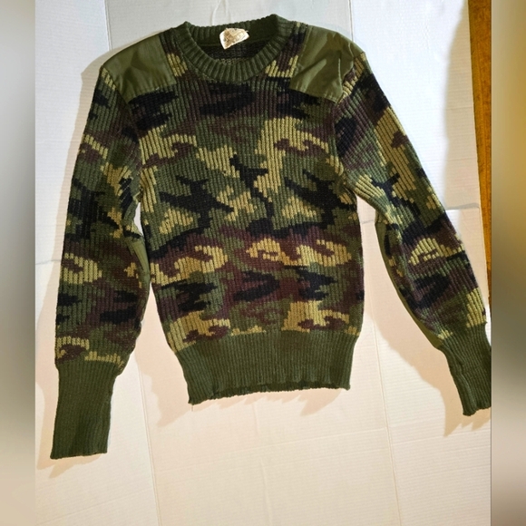 Barbour Sweater Men 42” Wool Commando Camo England Military Jumper Elbow